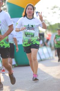 BIB: 
                            <button type="button" onclick="openModal(3649038)" class="btn btn-primary btn-sm float-right btn-popup" data-toggle="modal" data-target=".modal-high-quality">
                        <i class="fas fa-shopping-cart"></i> Add to Cart
                    </button>
                                            <button type="button" onclick="isThisMe(3649038, true)" class="btn btn-success btn-sm float-right btn-popup btn-isme hidden" data-toggle="tooltip" data-placement="bottom" title="นี่คือรูปของคุณใช่ไหม คลิกที่นี่เพื่อเอาเข้าอัลบั้ม">
                        <i class="fas fa-plus"></i> Add to album
                    </button>
                    <button type="button" onclick="isThisMe(3649038, false)" class="btn btn-warning btn-sm float-right btn-popup btn-isnotme hidden">
                        <i class="fas fa-ban"></i> Remove from album
                    </button>